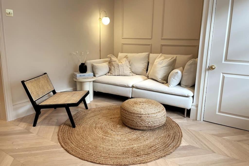 شقة باث  في Courtyard Garden, Beautifully Finished Flat - Ba1 المظهر الخارجي الصورة
