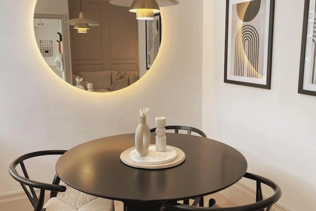 شقة باث  في Courtyard Garden, Beautifully Finished Flat - Ba1 المظهر الخارجي الصورة